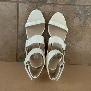 Micheal Kors sandal